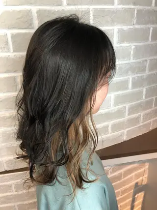 ロング トレヴァー デルチザンのヘアスタイル