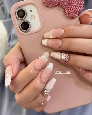 ネイル SALON ELVI.所属・SALON ELVI.のネイルデザイン