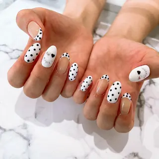 ネイル NEO Beauty Salon所属・𝐍𝐄𝐎 𝐉𝐔𝐑𝐈のネイルデザイン