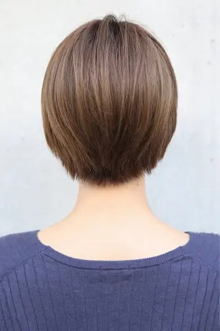 ショート カラー 羽鳥 美穂のヘアスタイル
