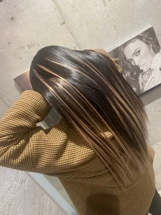 ロング 友利 翔太のヘアスタイル