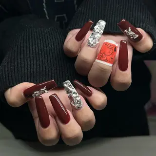 ネイル ⁸ᵃᵖᵖʸ🐝⋆゜ MöEのネイルデザイン