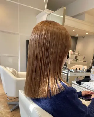 ミディアム カラー ELLE salon サエのヘアスタイル