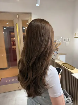 セミロング 田村拓巳 韓国風、髪質改善のヘアスタイル