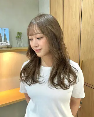 ロング カラー 伊藤ゆかり/髪質改善 /透明感カラーのヘアスタイル