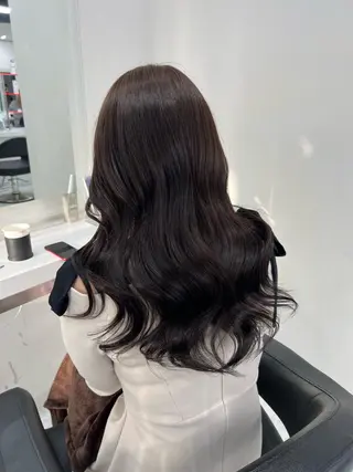 ロング カラー オリーブカラー🫒 レイヤーカット✂︎のヘアスタイル