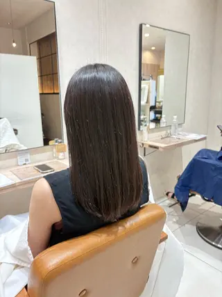 ミディアム moe｜透明感カラー ×似合わせカットのヘアスタイル