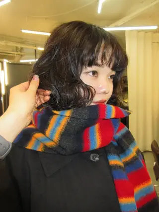 ミディアム カラー Yaya ヤヤ / HACO+のヘアスタイル