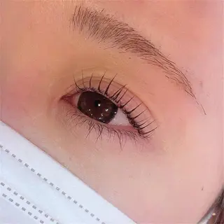 マツエク・マツパ ヤマダ サクラのヘアスタイル