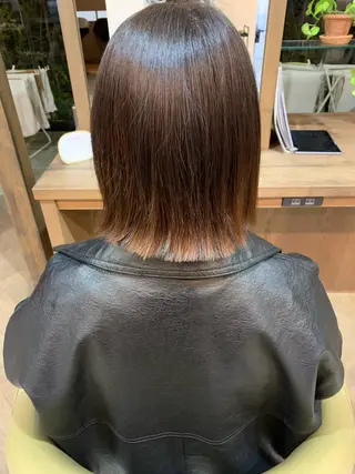 ミディアム 礒谷 夏帆のヘアスタイル