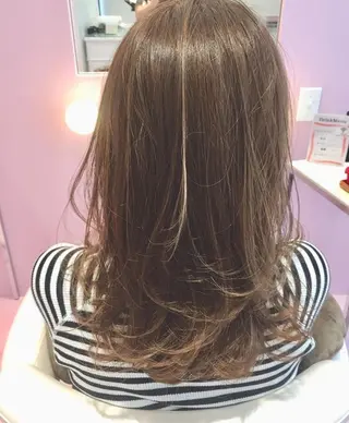 セミロング 所渉/韓国レイヤー /ウルフカットのヘアスタイル