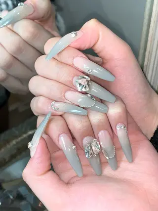 ネイル NES NAIL所属・さゆり￤推しキャラ ￤ロングネイル🩷のネイルデザイン