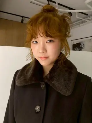 セミロング 🍎デザインカラー /カエデ🍎のヘアスタイル