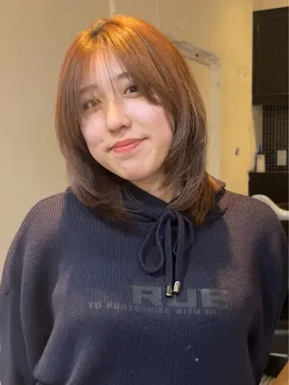 ミディアム カラー RIN／韓国ヘア レイヤーカットのヘアスタイル