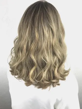 ロング カラー 🎊ルービック 京橋店💛のヘアスタイル