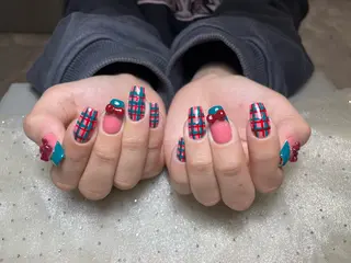 ネイル モナ& あきのネイルデザイン