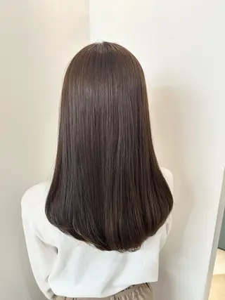 ロング カラー 安丸 結夏のヘアスタイル