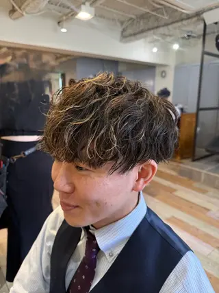 ショート パーマ メンズ メンズカット/パーマ 艶カラーTAIGA︎のヘアスタイル