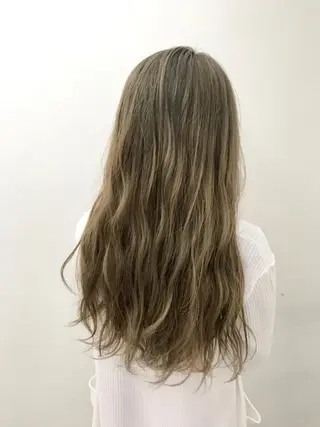 ロング カラー ブリーチカラー/ 岩破瑞希のヘアスタイル