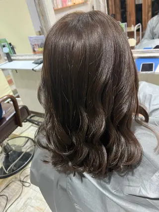 ミディアム カラー キンサダ ワンリダ‪のヘアスタイル