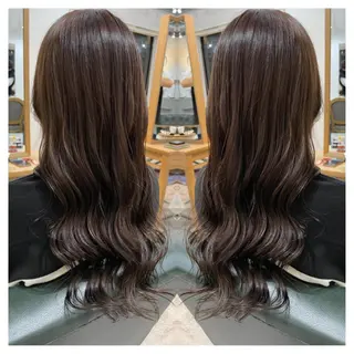 ロング カラー 村山 茉衣のヘアスタイル