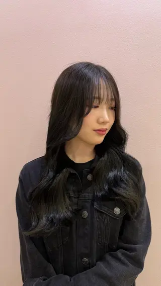 ロング カラー Luela彦根店所属・酒向 ゆいなのヘアスタイル