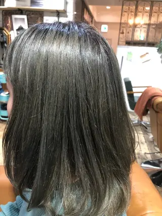 ミディアム ナカオ ヤストシのヘアスタイル