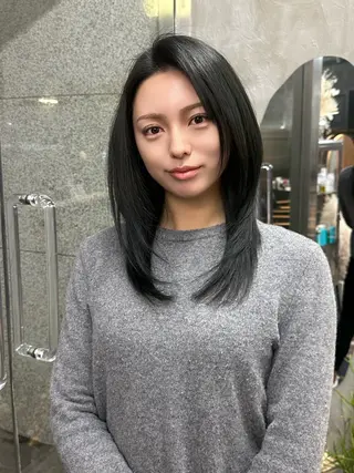 セミロング カラー ハイライト、レイヤー カット/西梅田/中西のヘアスタイル