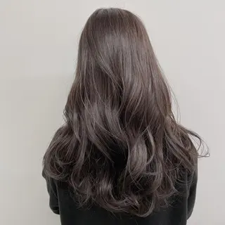 セミロング カラー レイヤーカット 透明感カラーのヘアスタイル