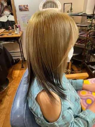 カラー I. NARUSEのヘアスタイル