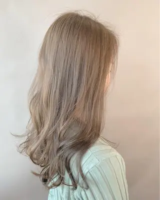 セミロング カラー 福森 みずきのヘアスタイル