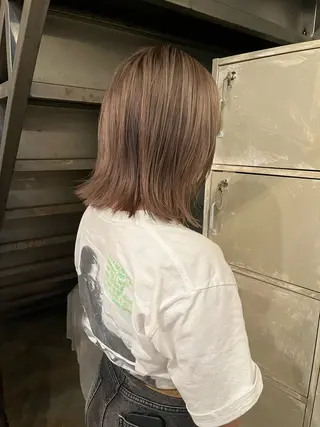 ミディアム カラー ナチュラルなhair / ヨシダトモキのヘアスタイル