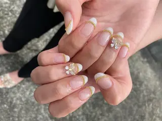 ミディアム ネイル ✴︎ Delightのネイルデザイン