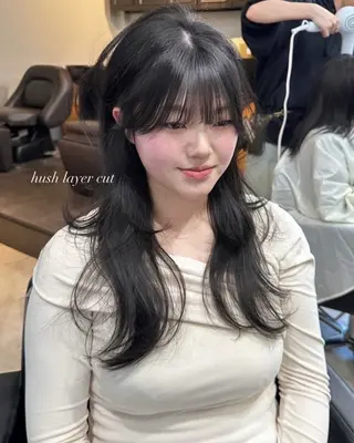 ロング カラー ヘアアレンジ 🫧🇰🇷韓国ヘア レイヤー🐺Yutaのヘアスタイル