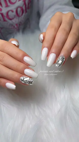 ネイル 関山 志乃のネイルデザイン