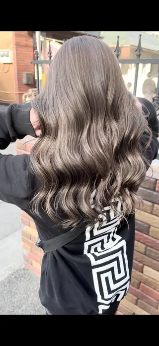 カラー Beyond（kitaro）所属・石井辰功也 フリーランス美容師のヘアスタイル