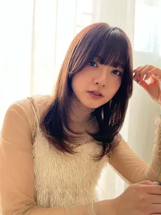 セミロング ♥️透明感×抜け感 ベージュ/佑珠♥️のヘアスタイル