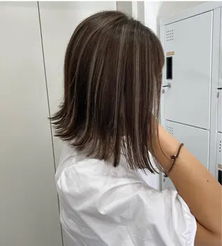ミディアム カラー パーマ ヘアアレンジ メンズ キッズ ネイル マツエク・マツパ ハイライト、レイヤー カット/西梅田/中西のヘアスタイル