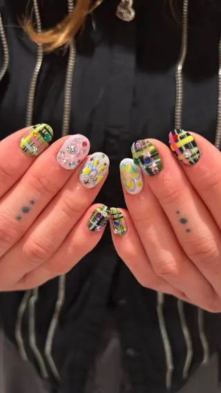 ネイル 👽個性派ネイル🎀 komachiのマツエク・マツパデザイン