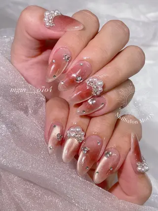 MoON...❤︎ MeGuのネイルデザイン