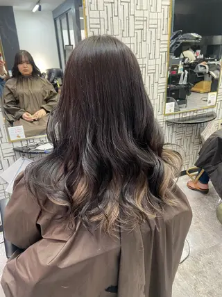 ロング 瀧下 唯のヘアスタイル