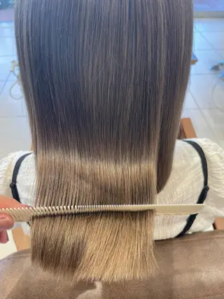 ミディアム HIKARI🐈‍⬛ レイヤー×デザインのヘアスタイル