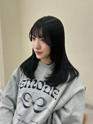 セミロング MIDORI🎀 透明感/ベージュのヘアスタイル