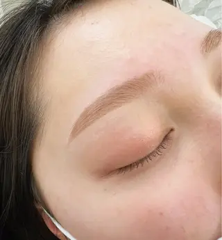 アイブロウ emi+hair&eyelash所属・TIARA Chiakiのマツエク・マツパデザイン