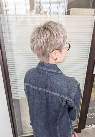 ショート カラー sepiage trois所属・酒井 亜希のヘアスタイル