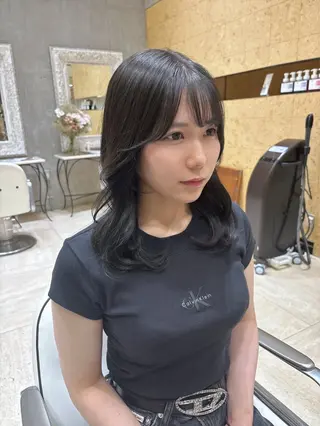 ミディアム Of hair 　自由が丘　　WEST店所属・松平 葵のヘアスタイル