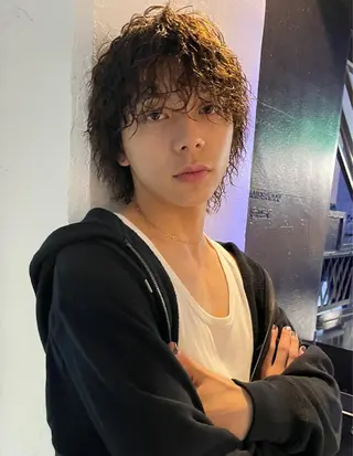 メンズ スパイラルパーマ 🌐hina⭐️のヘアスタイル