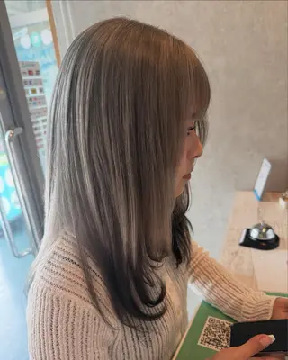 ロング カラー Bish Yanaのヘアスタイル