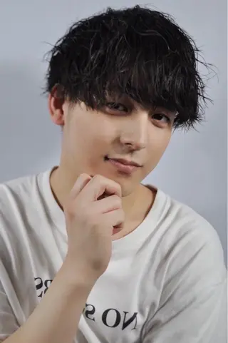 ショート カラー パーマ メンズ 武井 凌のヘアスタイル