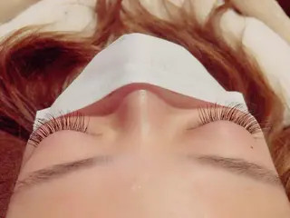 マツエク・マツパ レイヤーカット 早崎太生のヘアスタイル